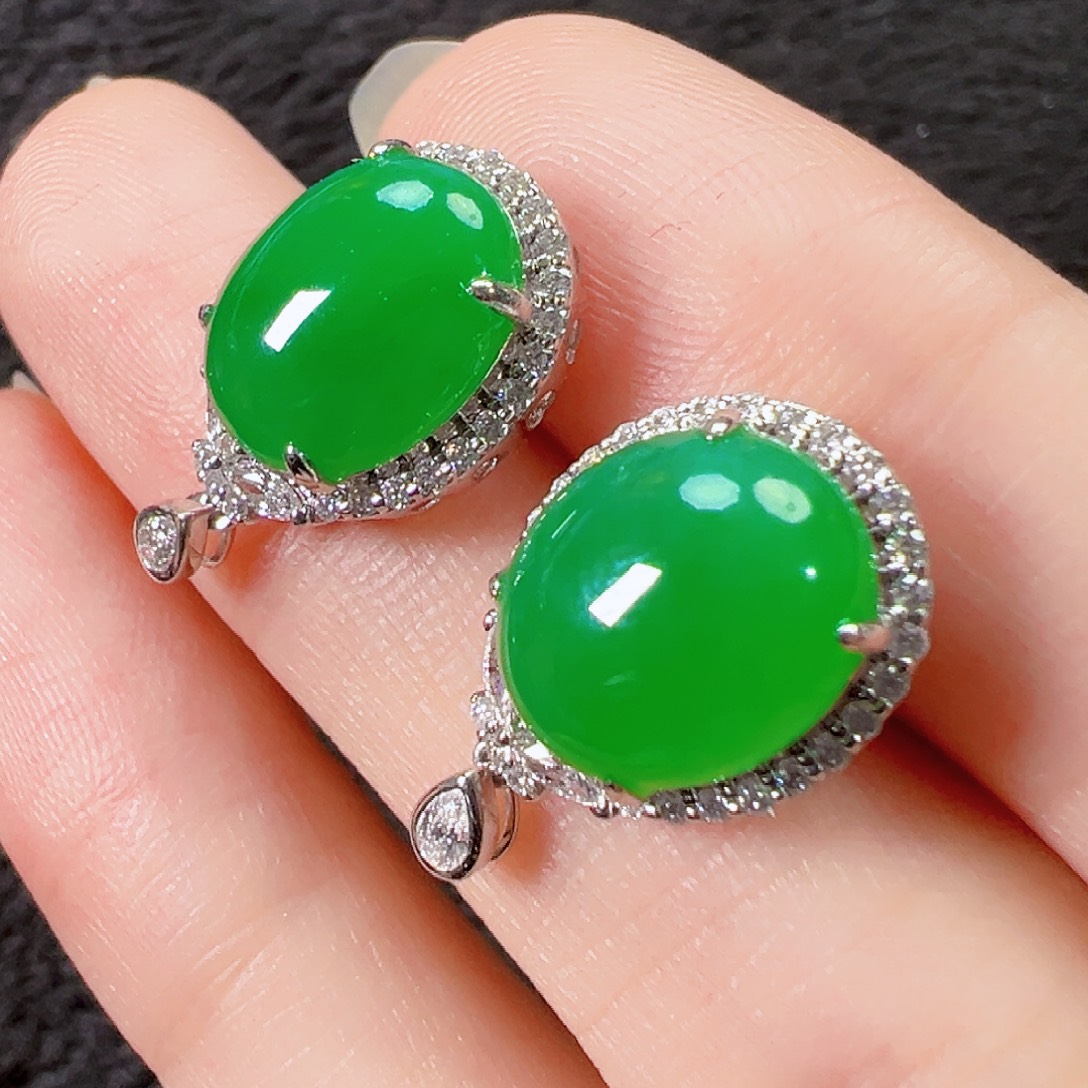 翡翠18K金镶嵌耳饰签收后24小时鉴赏期