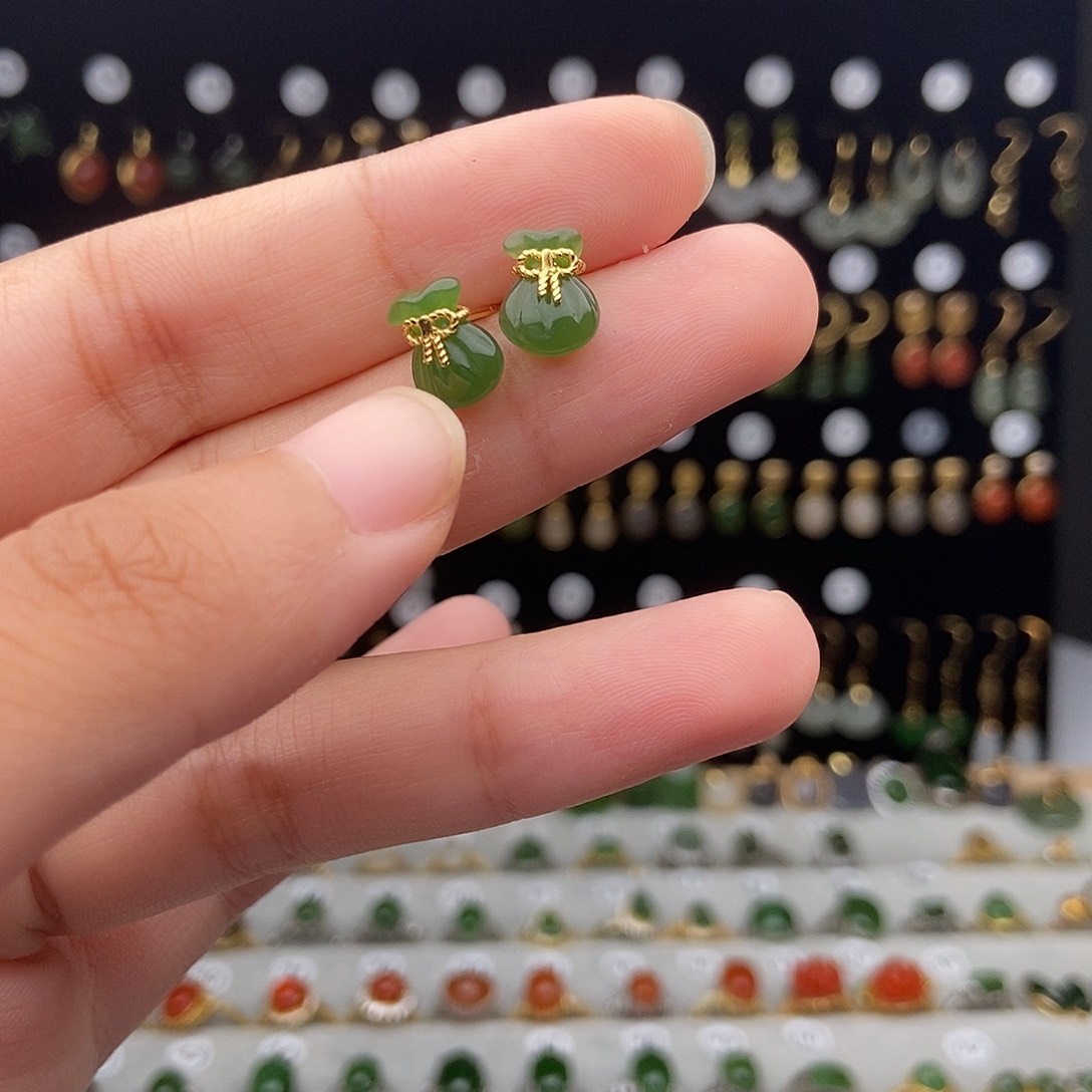 银S925镀金镶嵌和田玉耳饰