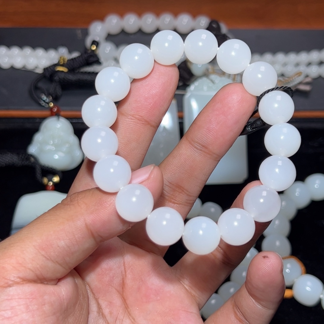 和田玉未镶嵌手链