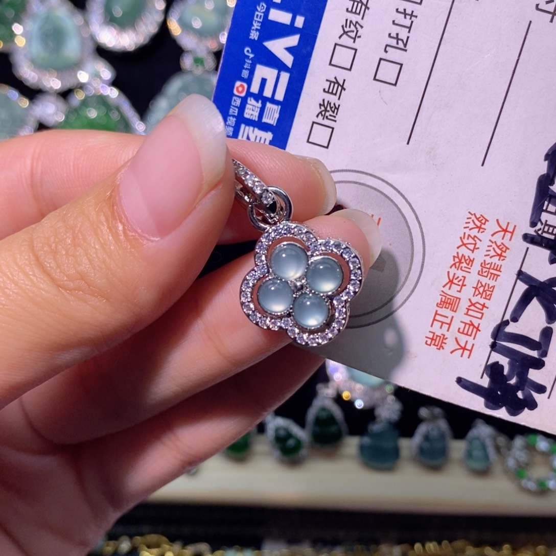 翡翠未镶嵌颈饰天然