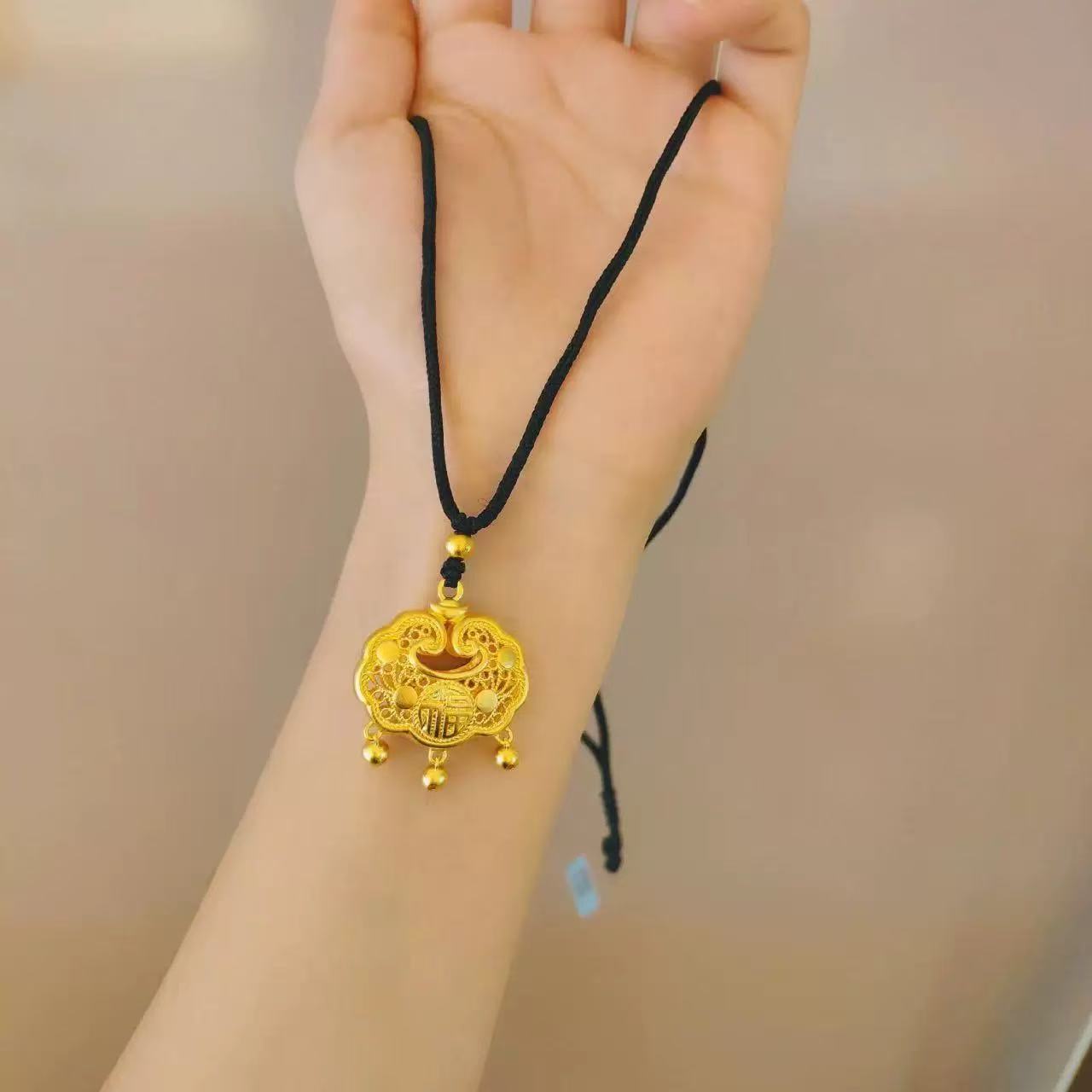 18K平安锁（赠黑绳）