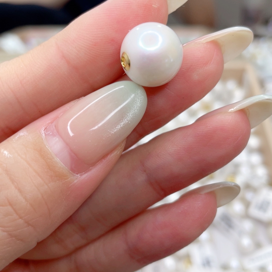 淡水珍珠18K金镶嵌吊坠(赠链)