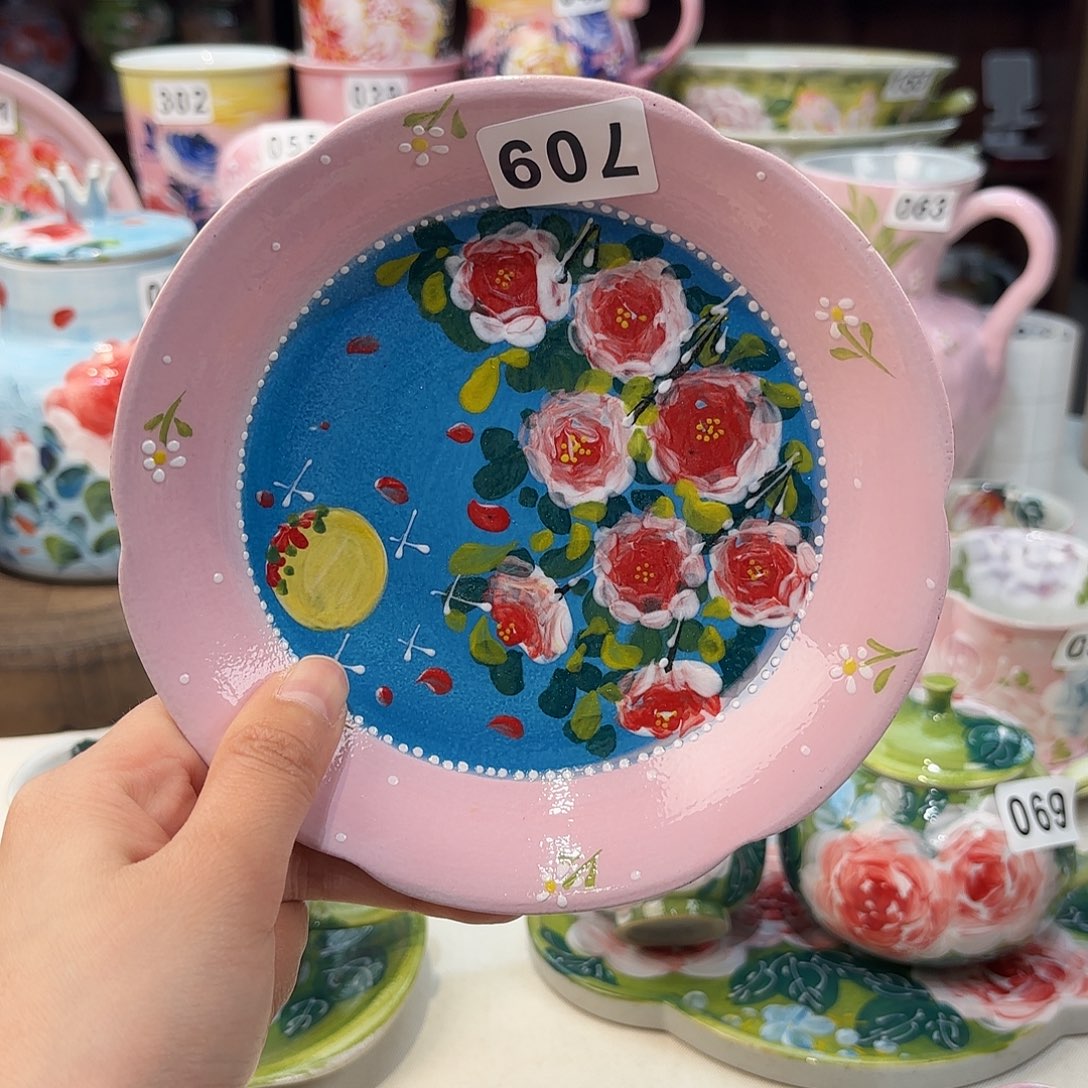 瓷片兔兔好ba l k lv tu tu