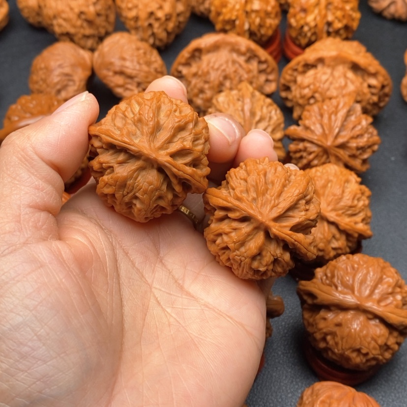 【闪购商品】文玩核桃把件38苹果园