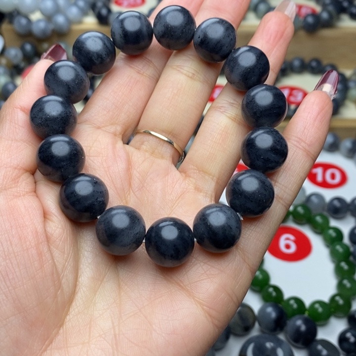 和田玉手串未镶嵌小****]