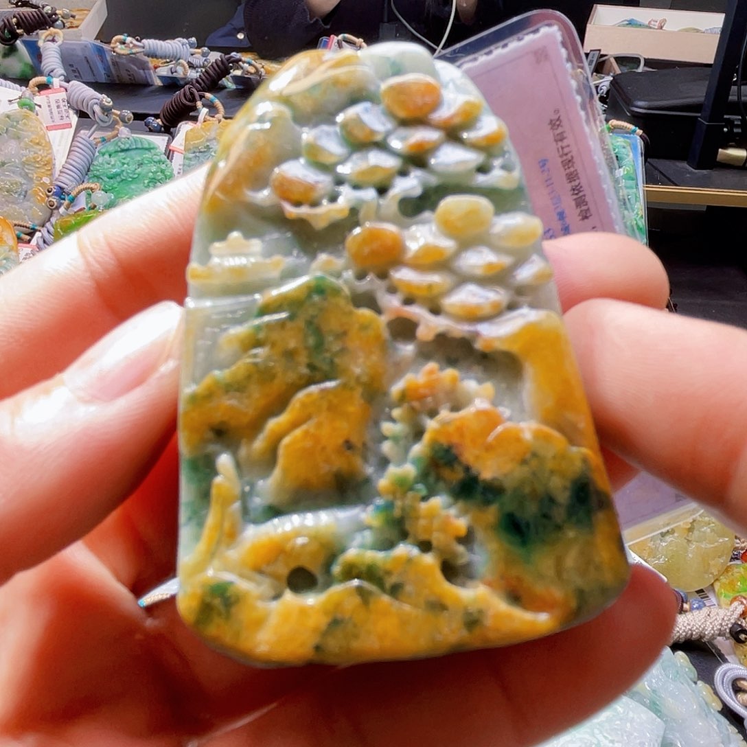 颈饰未镶嵌翡翠一