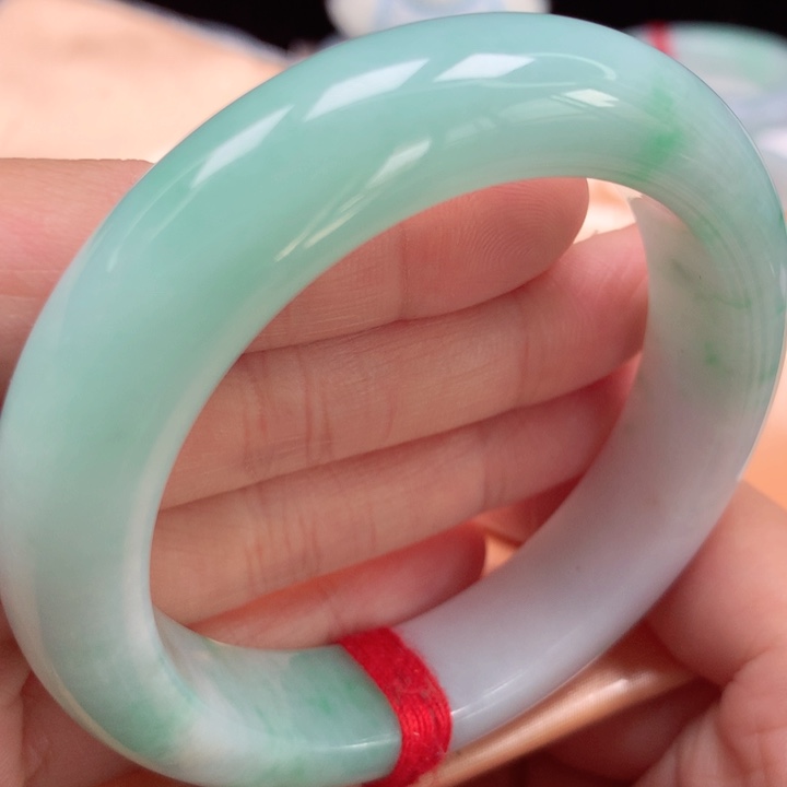 翡翠手镯未镶嵌甜果绿5号