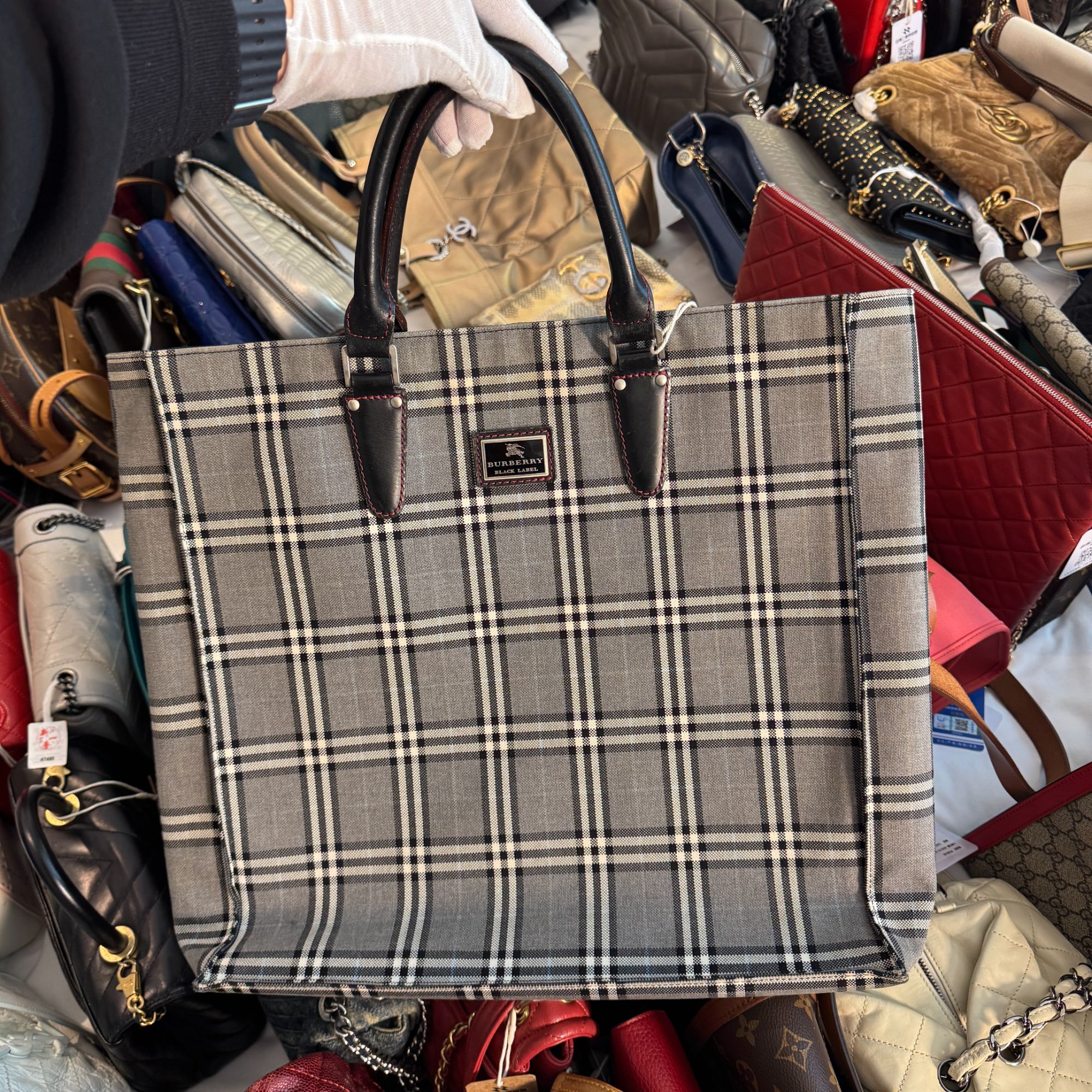 95新 BURBERRY/博柏利 巴宝莉格纹波托特/龙龙在包展