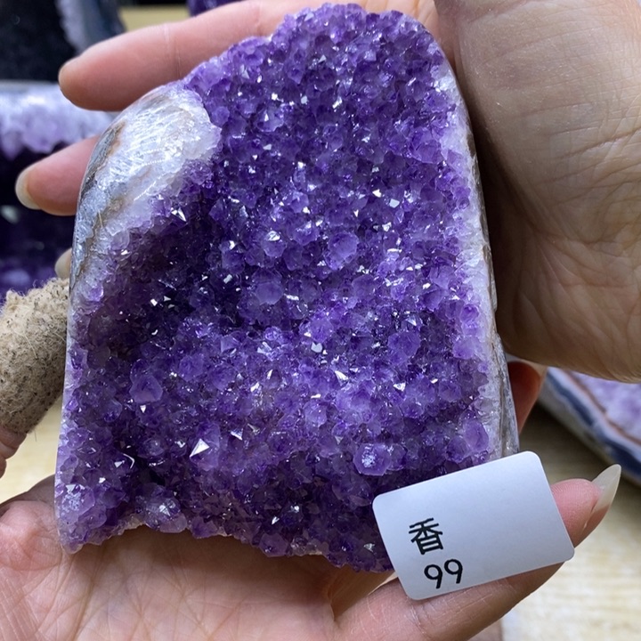 水晶大型摆件（非配饰）未镶嵌