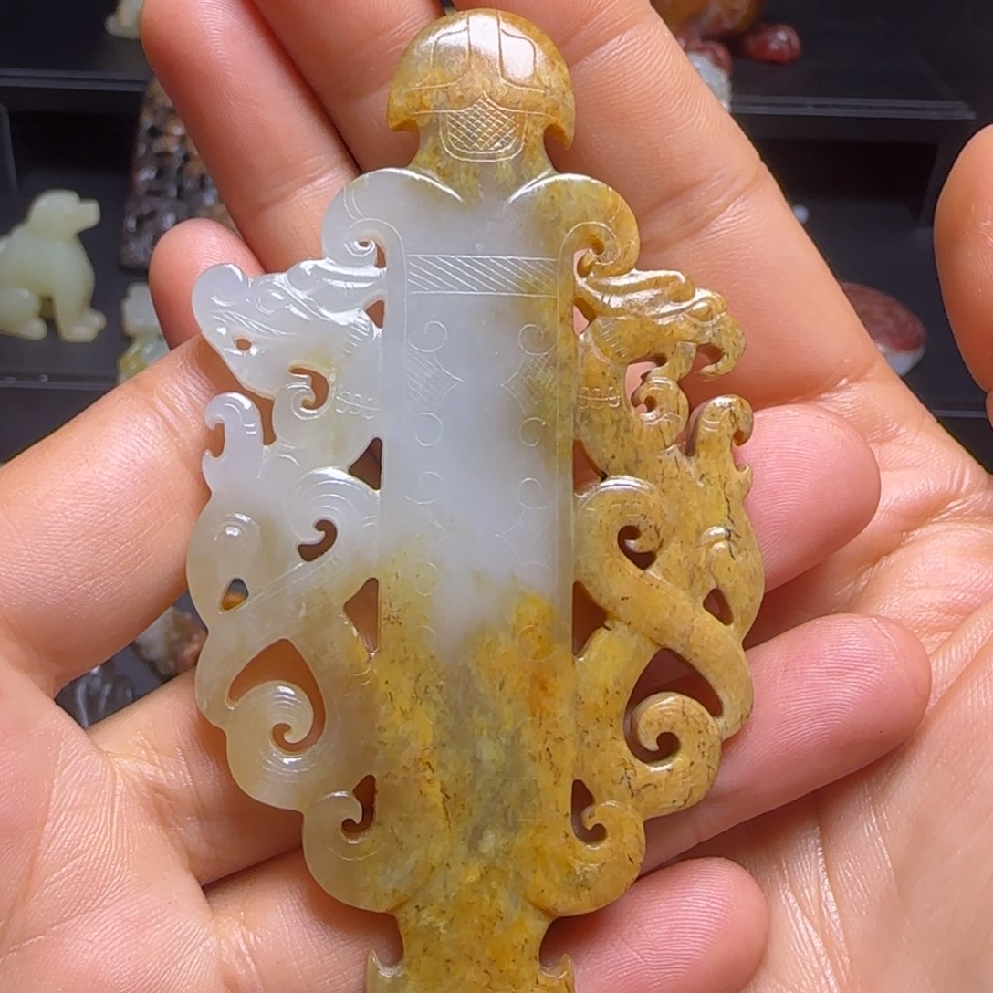 和田玉颈饰未镶嵌