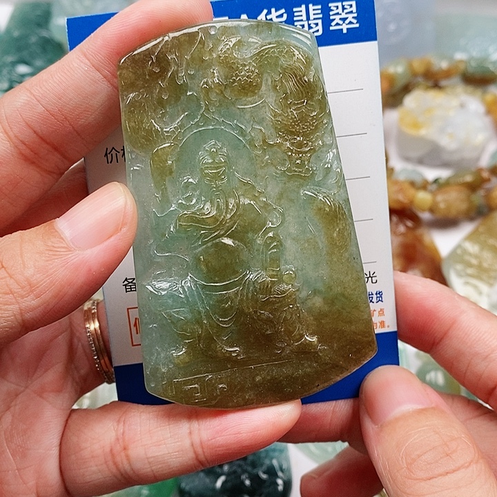 翡翠未镶嵌颈饰关公