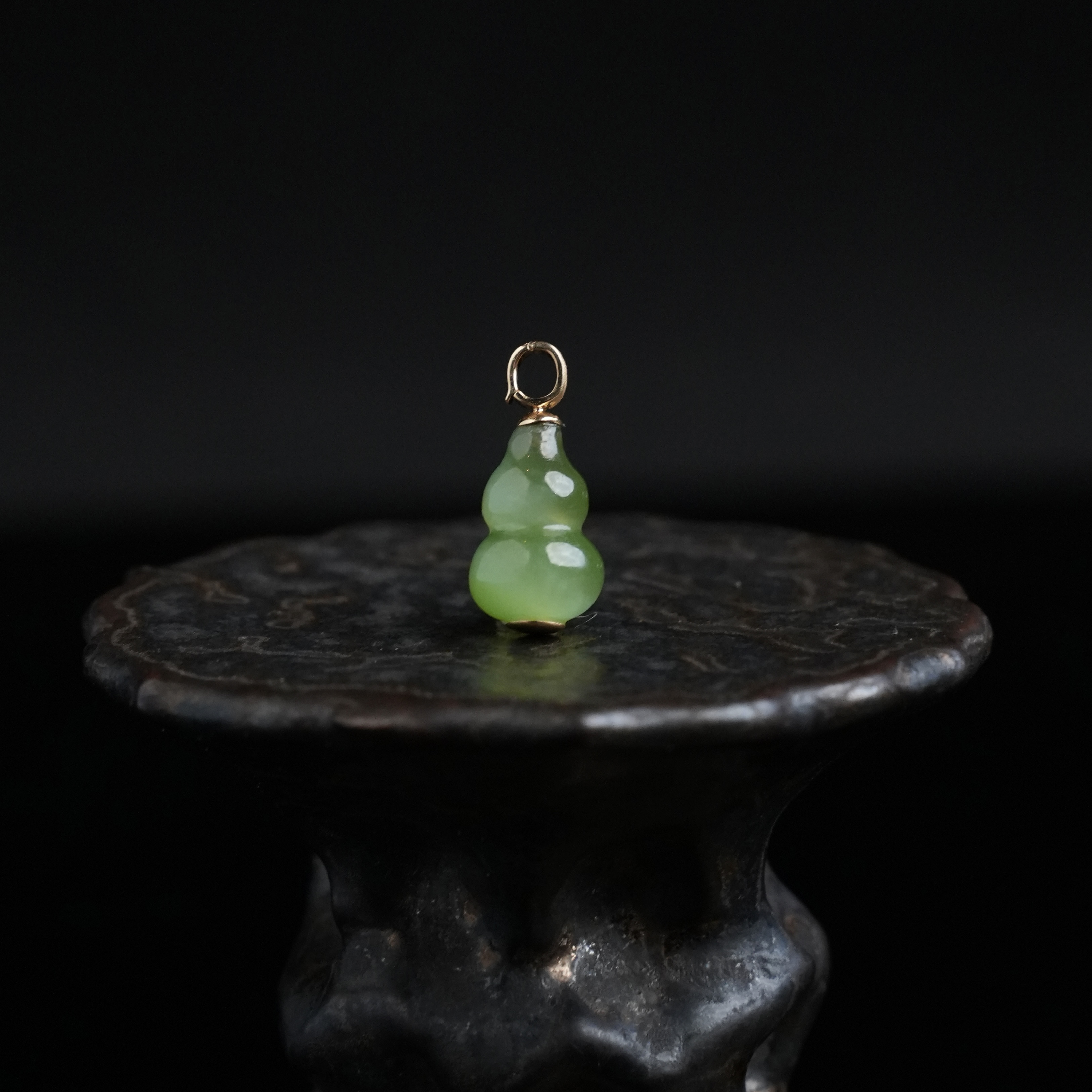 "瑶光"珍藏级精品和田玉高色冰底粉青猫眼葫芦万能扣吊坠