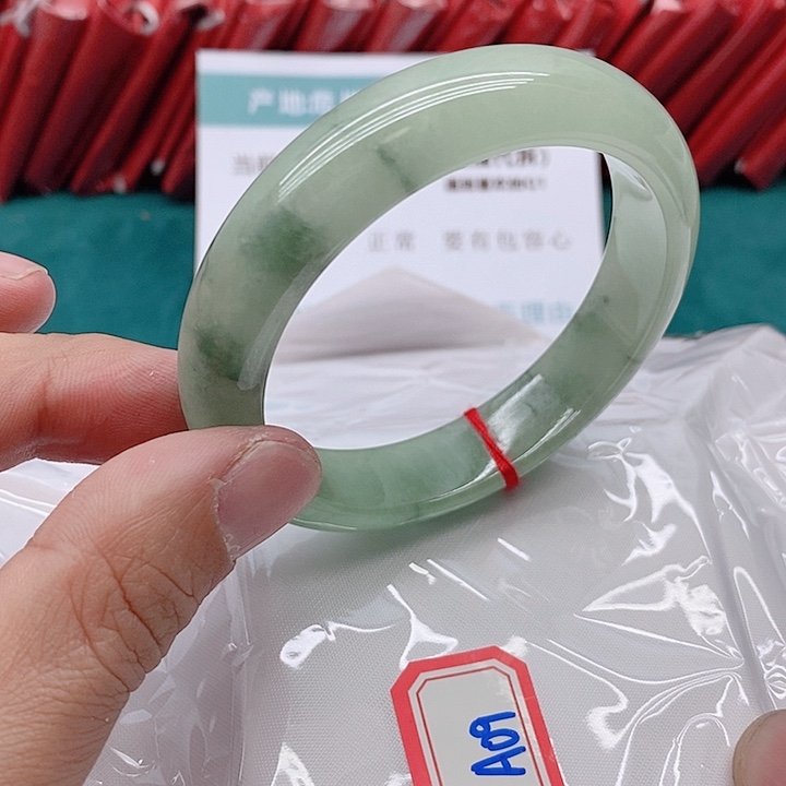 翡翠手镯未镶嵌糖*屋A09999999