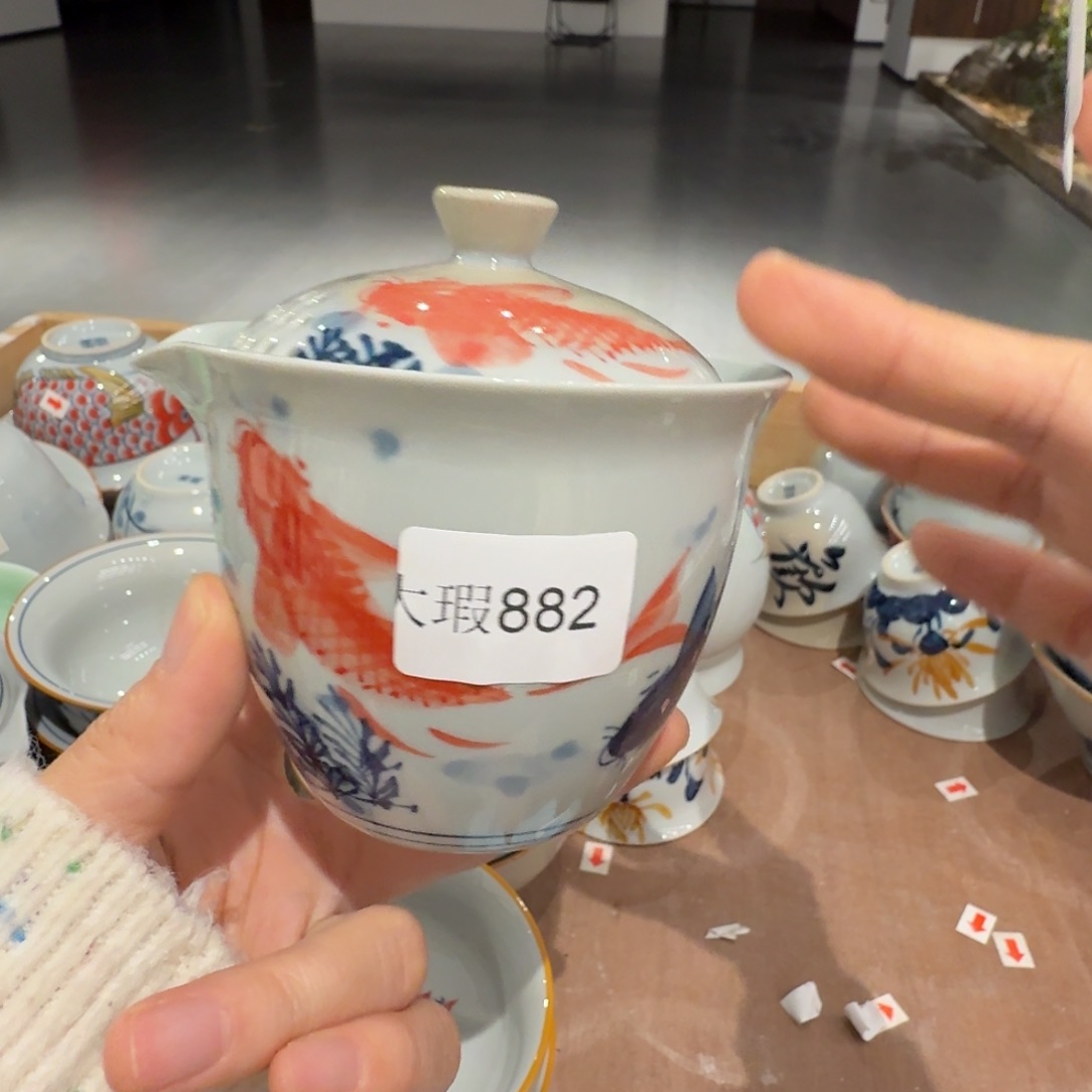 釉下手绘茶具微瑕