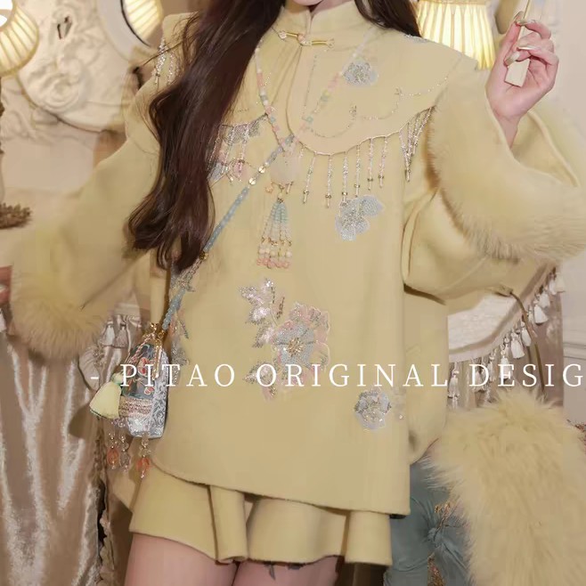 秋冬新中式国风保暖外套套装云肩点钻设计