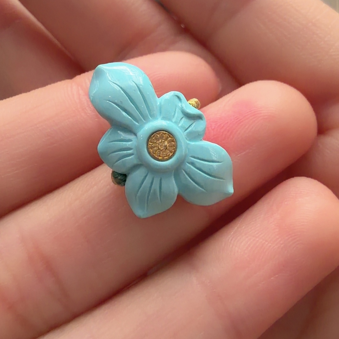 绿松石未镶嵌颈饰