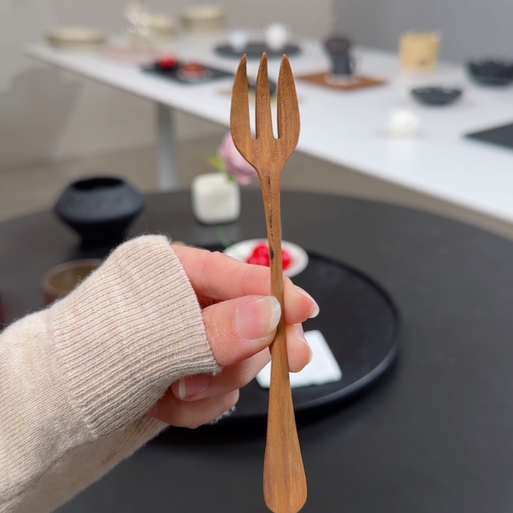 无垠卡斯拉叉子～