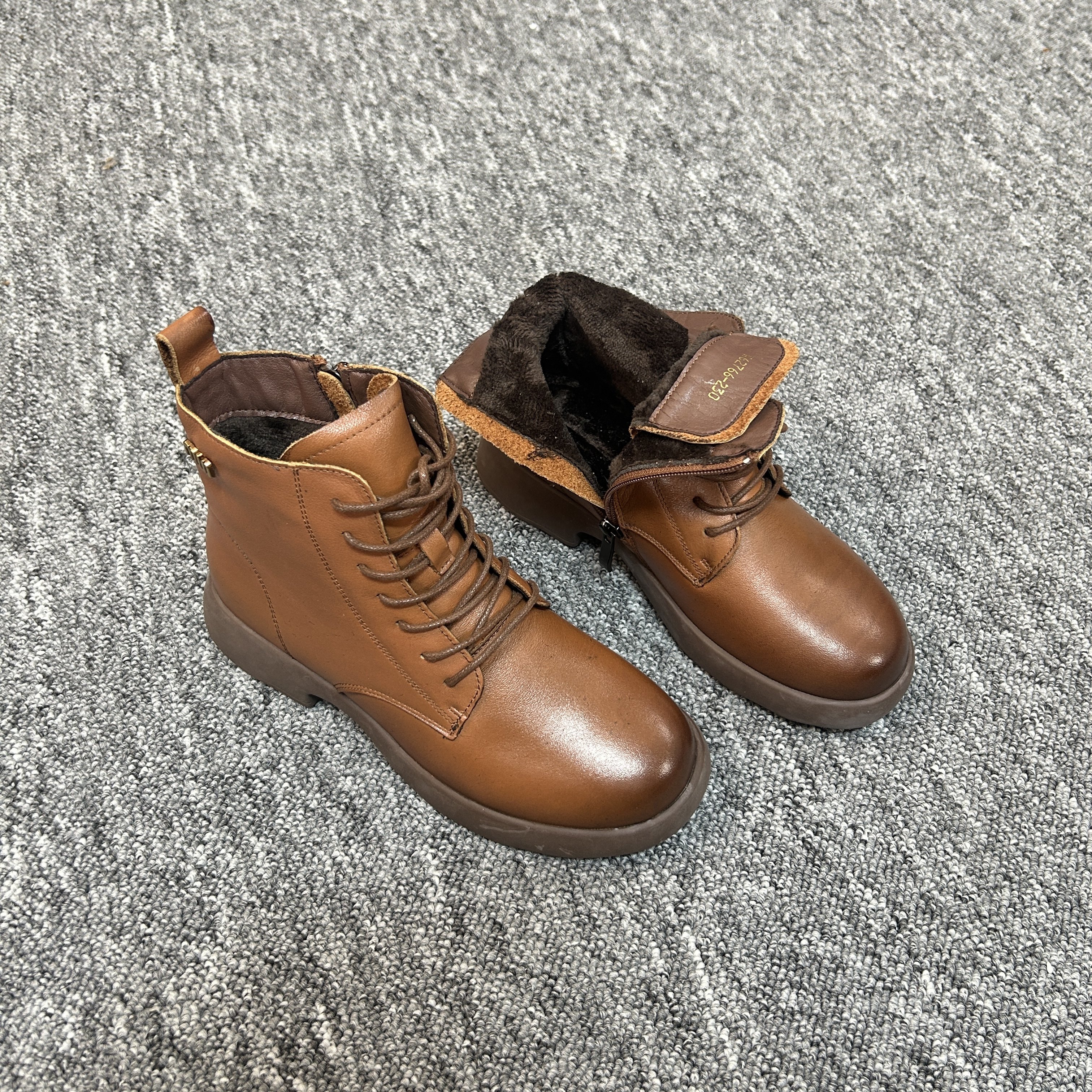 【撤柜断码】大棉牛皮轻奢经典真皮短靴女鞋时尚秋冬靴子2766