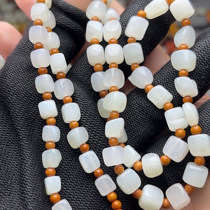 和田玉（糖玉）未镶嵌手链