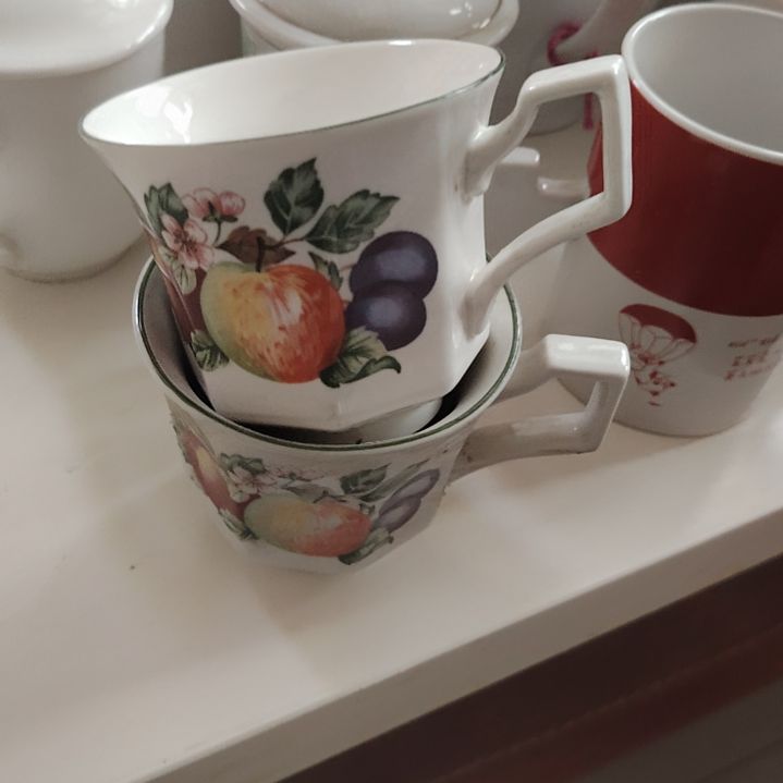 摆件陶瓷盘子碗啥都有