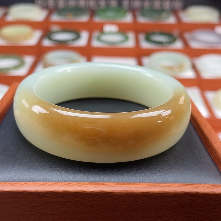 和田玉手镯未镶嵌新疆且末