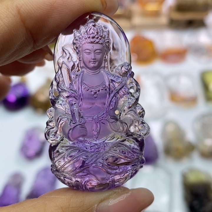 水晶颈饰未镶嵌让***?定制