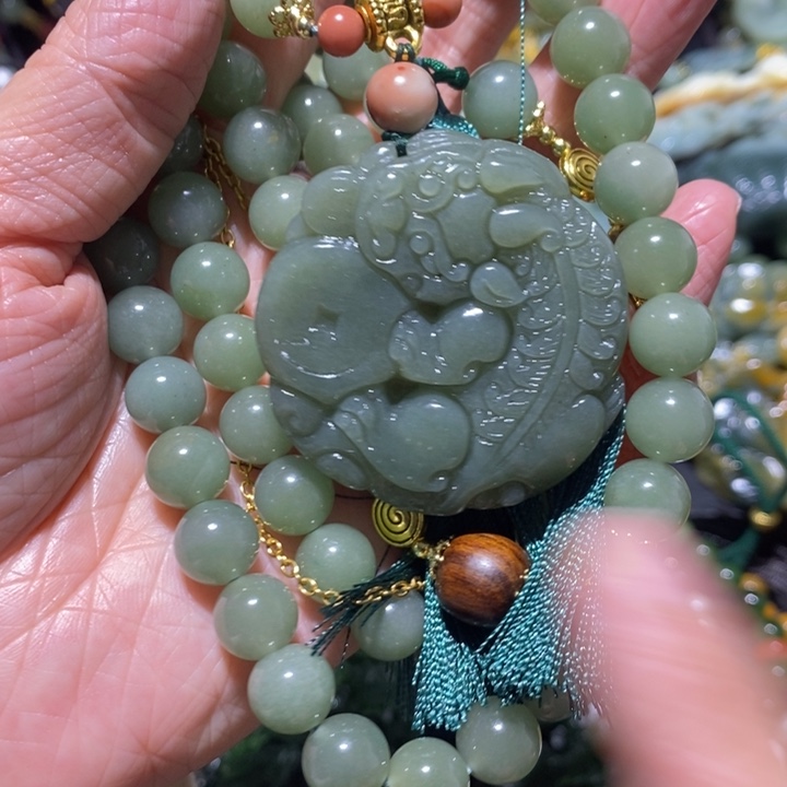 和田玉颈饰未镶嵌