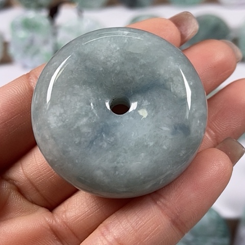 翡翠颈饰未镶嵌平安扣福利