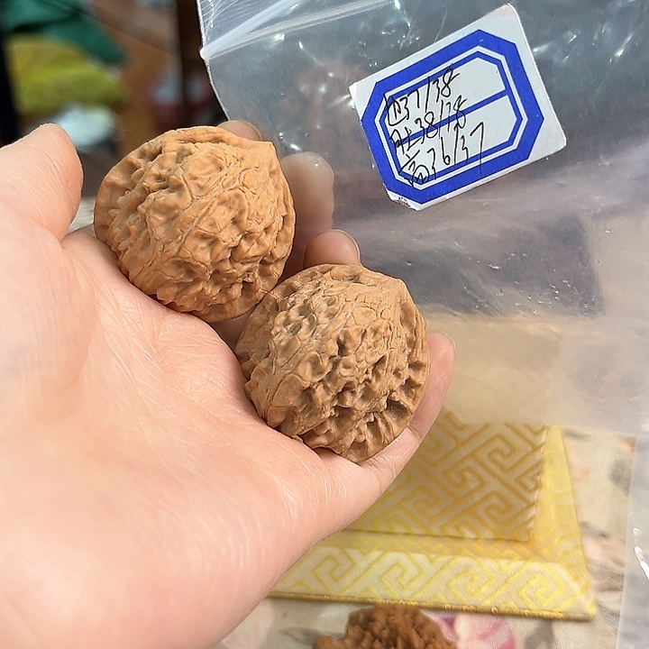 文玩核桃把件罗家沟