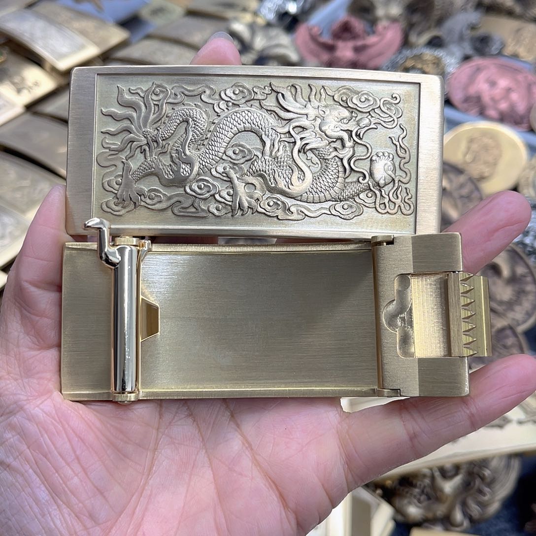 实心黄铜雕刻龙发螺丝的