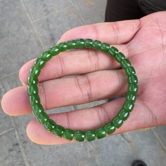 和田玉手链未镶嵌俄罗斯色标正阳绿冰无黑点6x7