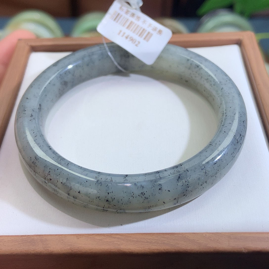 和田玉未镶嵌手镯57