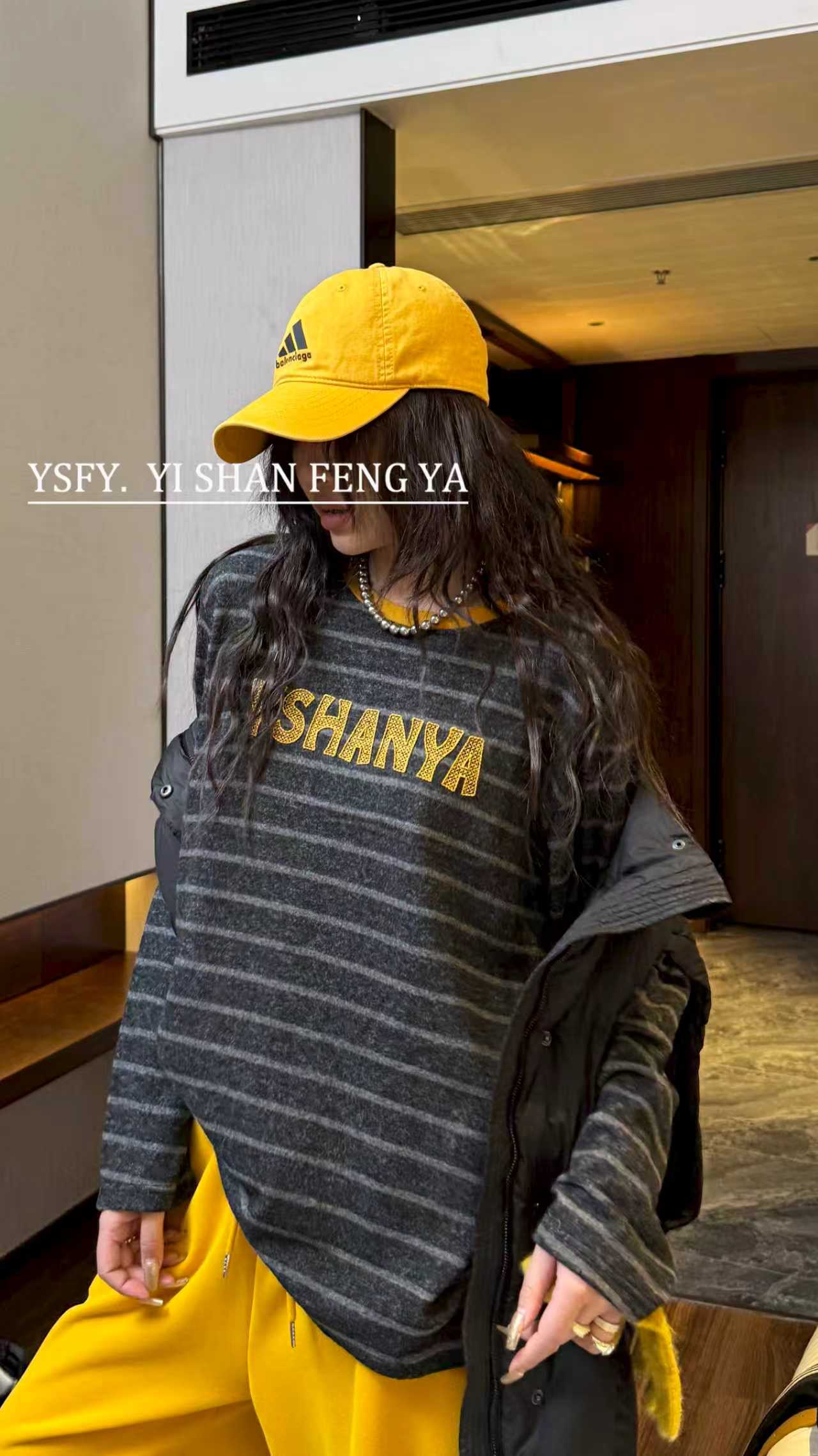 002【冬季新款】字母Y开头撞色领宽松圆领T恤（8726）