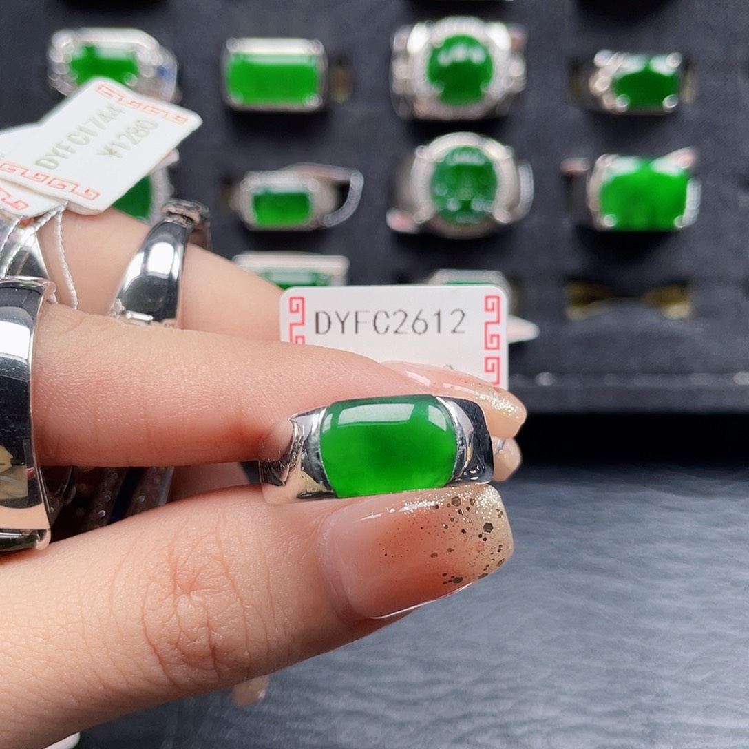 翡翠戒指银S925镶嵌独***笑编号2612