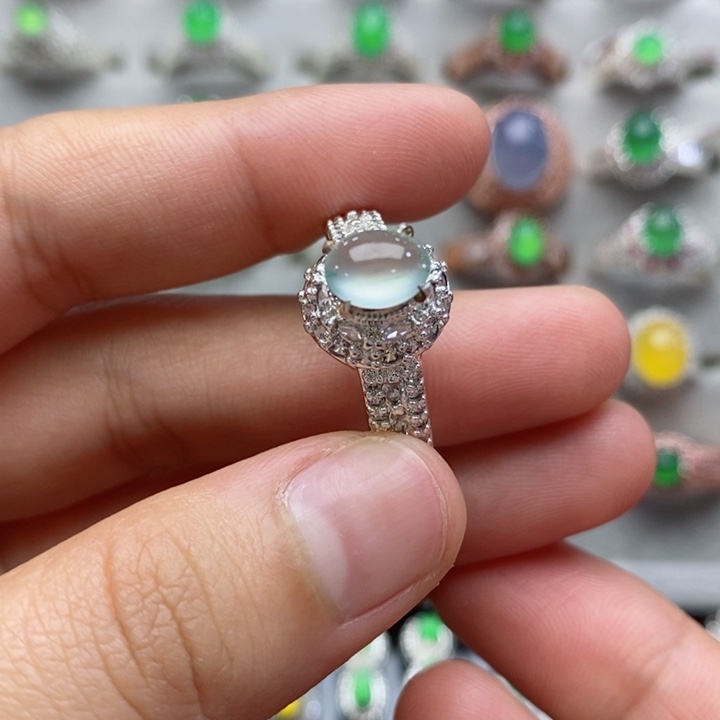 翡翠戒指未镶嵌蛋面