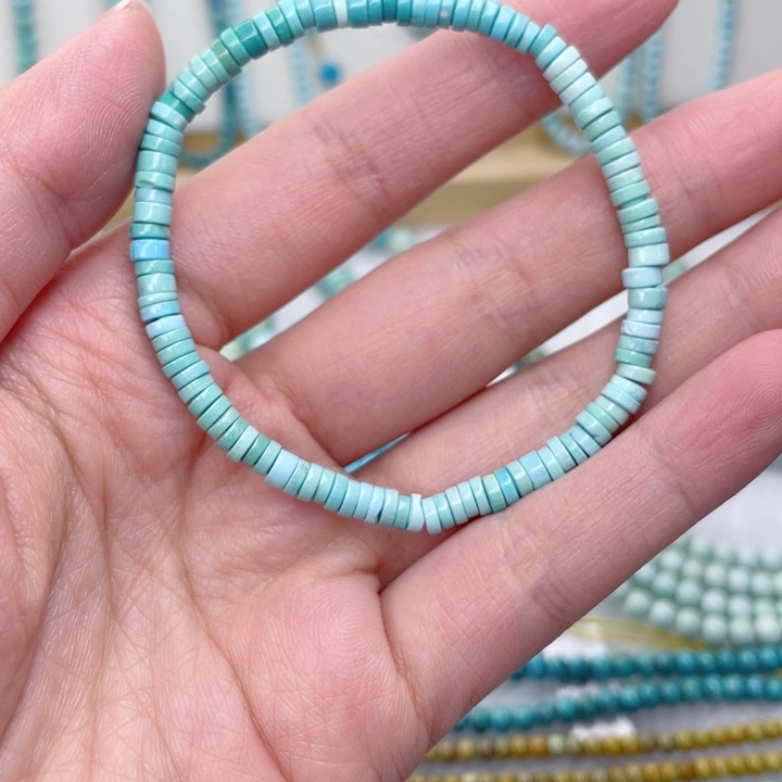 绿松石未镶嵌颈饰