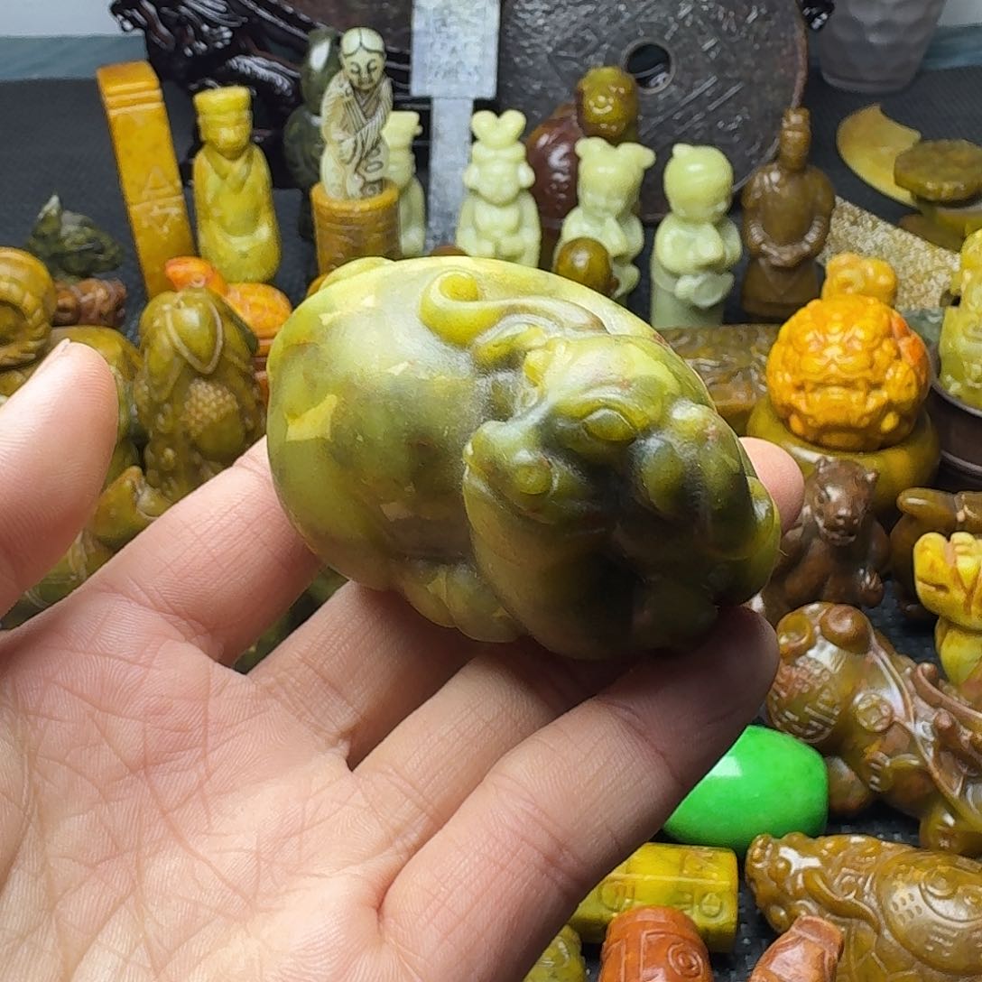 白玉菩提吊坠。。。