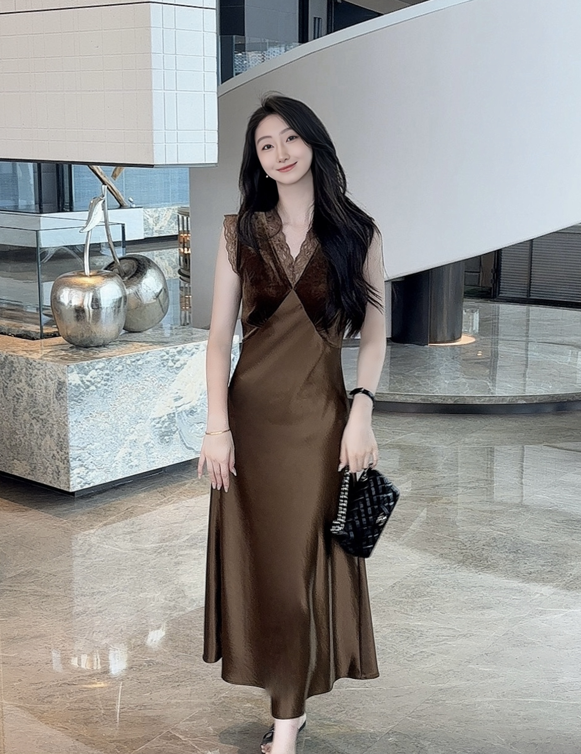 新款轻奢感蕾丝花边醋酸拼接丝绒女款背心连衣裙显瘦气质