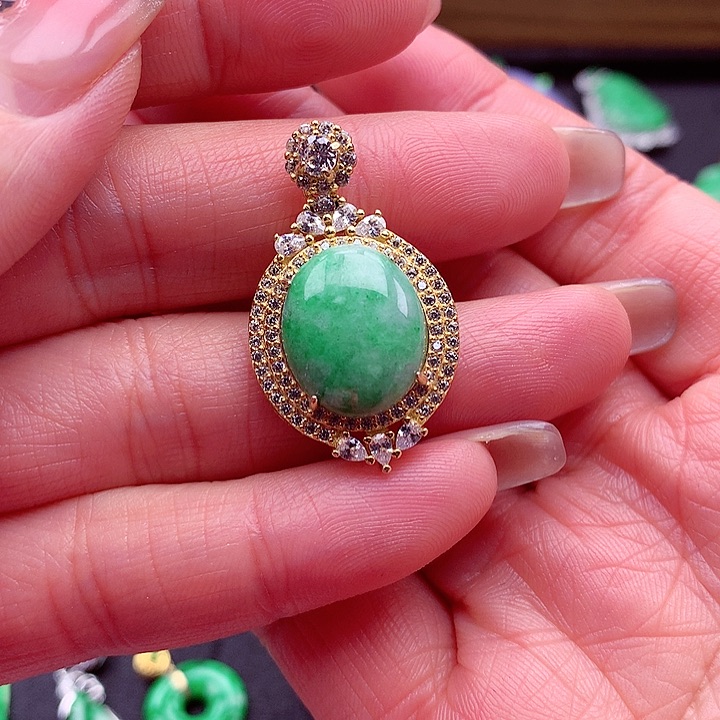 翡翠颈饰银S925镶嵌翡翠