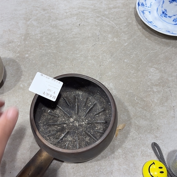 似****瓷器制作工艺品美术作品