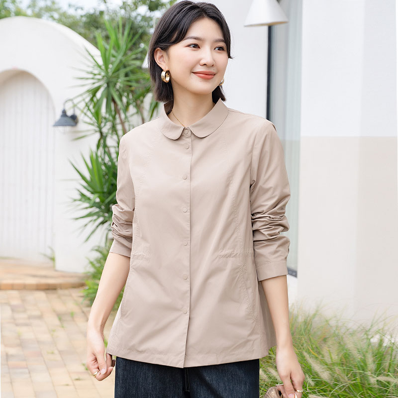 2025新款排扣风衣女内收腰翻领单纯色宽松百搭显瘦休闲外套