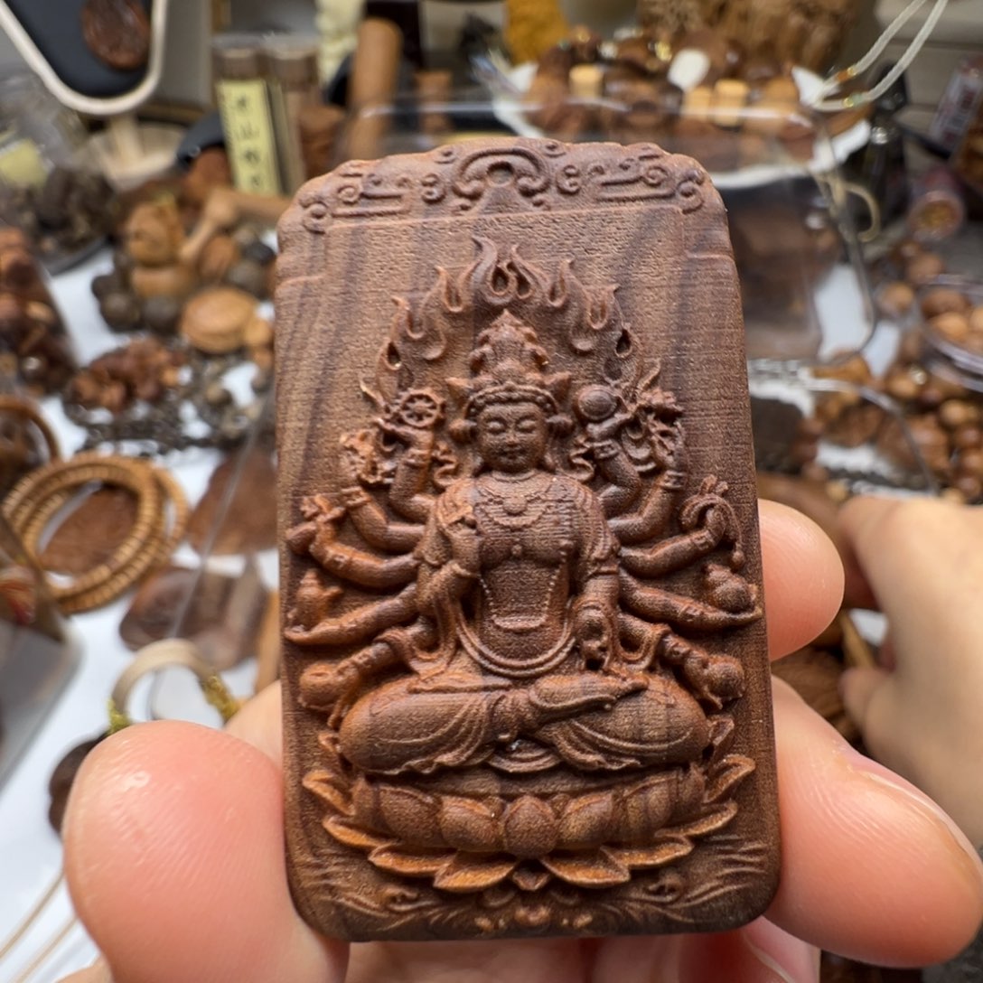 檀香木千手观音老山檀