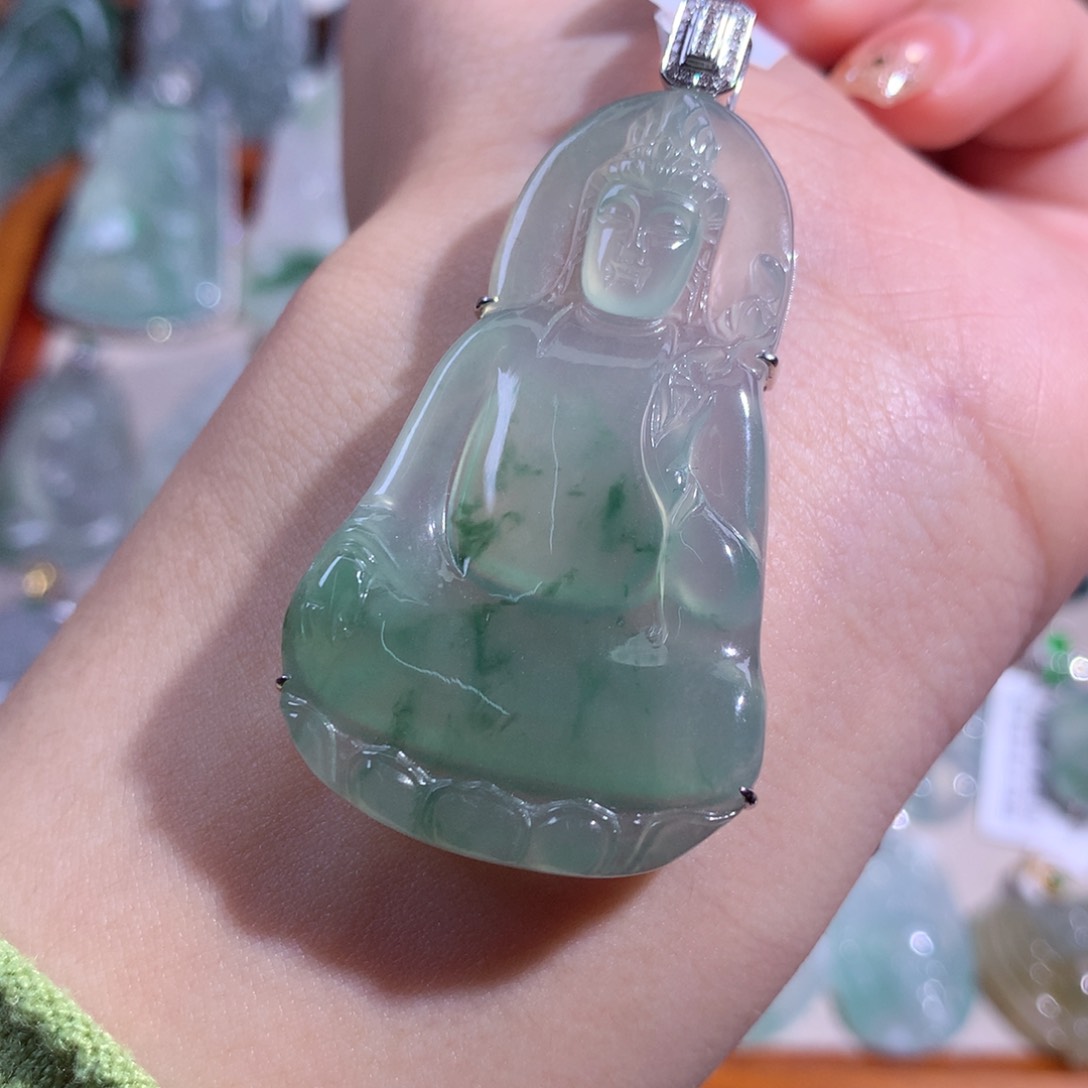 翡翠吊坠(不含链)18K金镶嵌冰飘花观音