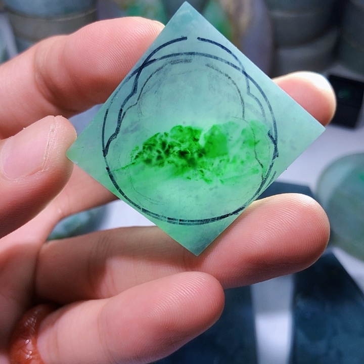 翡翠未镶嵌颈饰铁****言天然翡翠A货片料