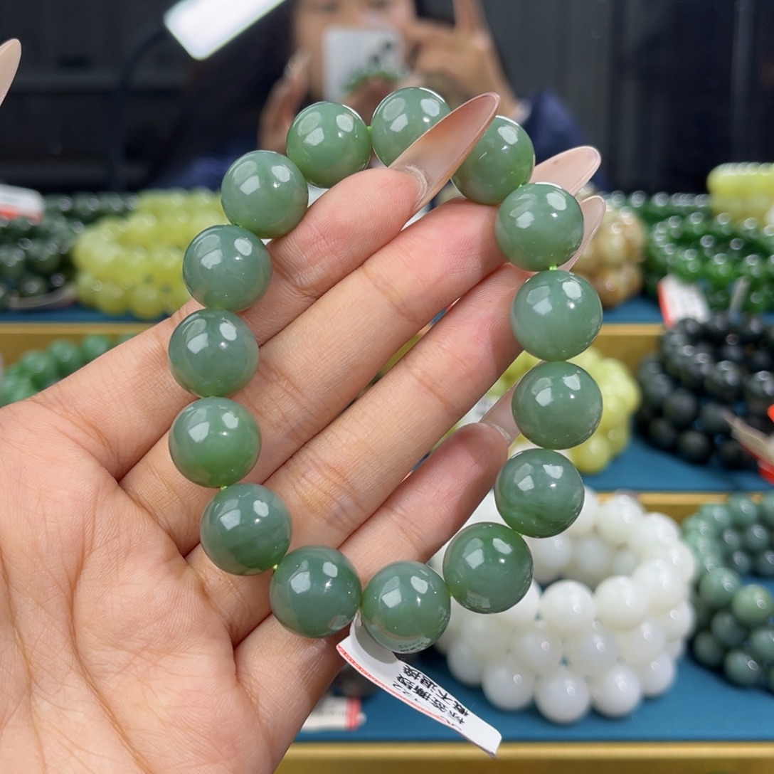 和田玉未镶嵌手链天然和田玉俄碧夹层料粉青微猫14