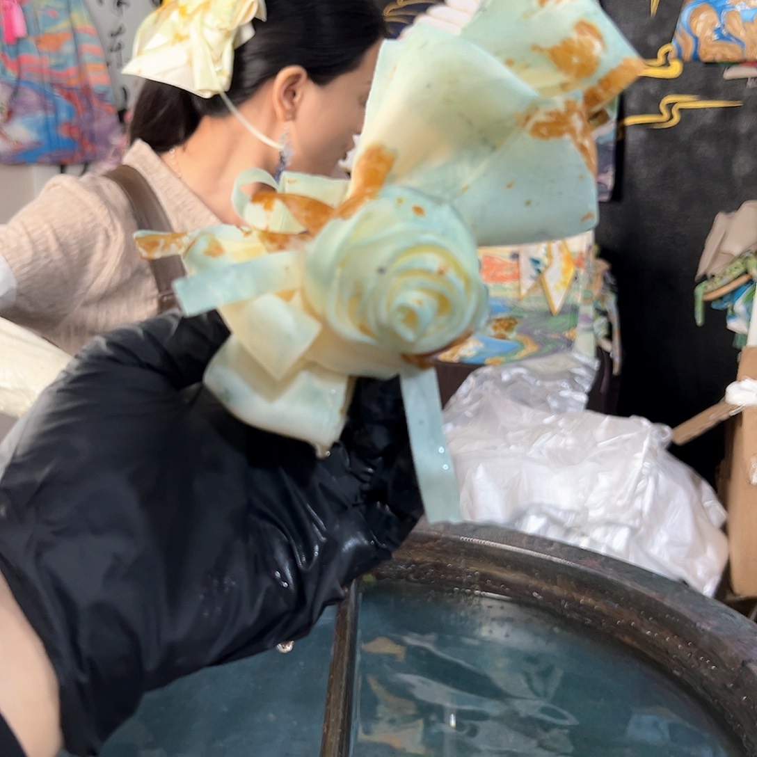 228玫瑰香蕉夹浅蓝金