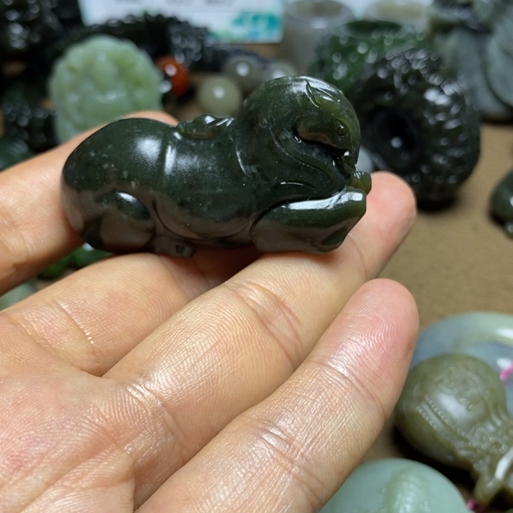 颈饰未镶嵌和田玉