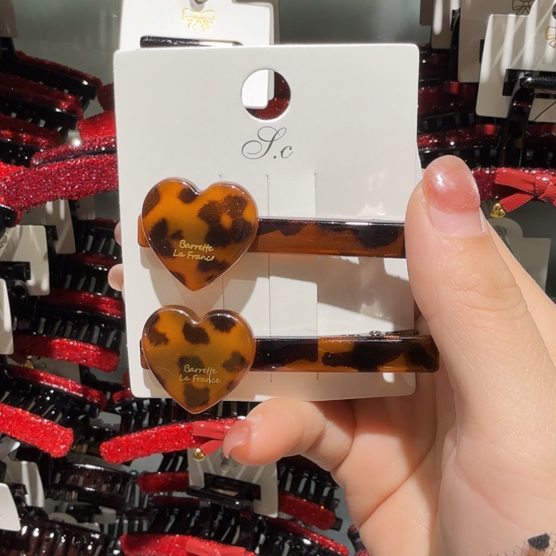 布艺非金属爱心鸭架