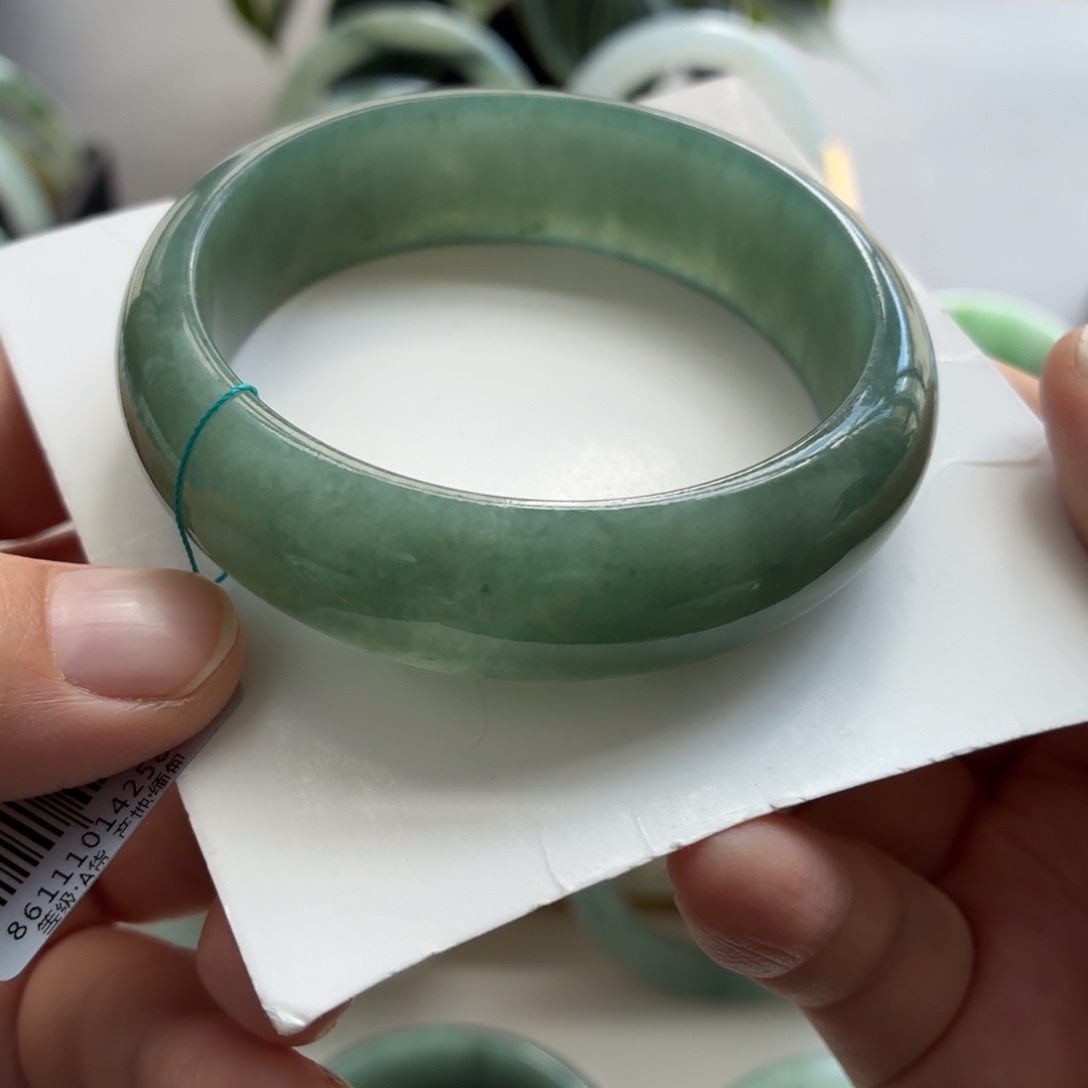 翡翠未镶嵌手镯天然