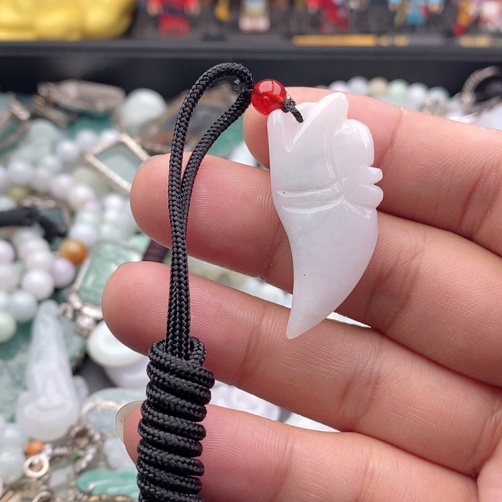 翡翠吊坠(不含链)未镶嵌城***者
